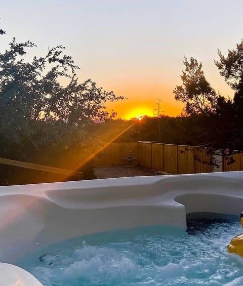 Luxury Suite 2 - Safari Tent - Outdoor Soaking Tub