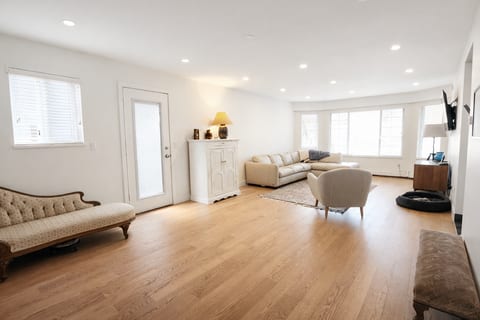 3 Bdrm + 1 1/2 baths Vancouver unit