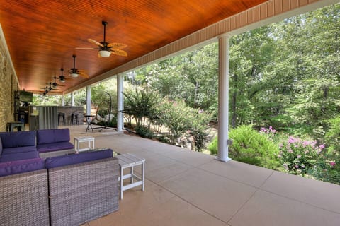~ Dennis Private Lake Retreat w/Pool ~