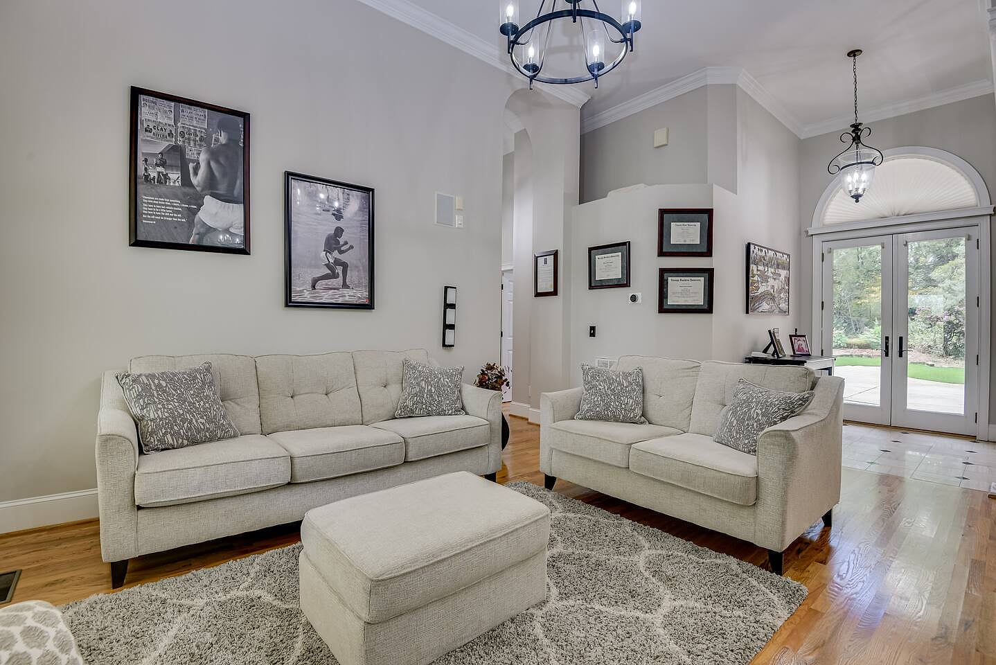 Private Lake Retreat w/Pool- Sleeps 10- SuperHost!