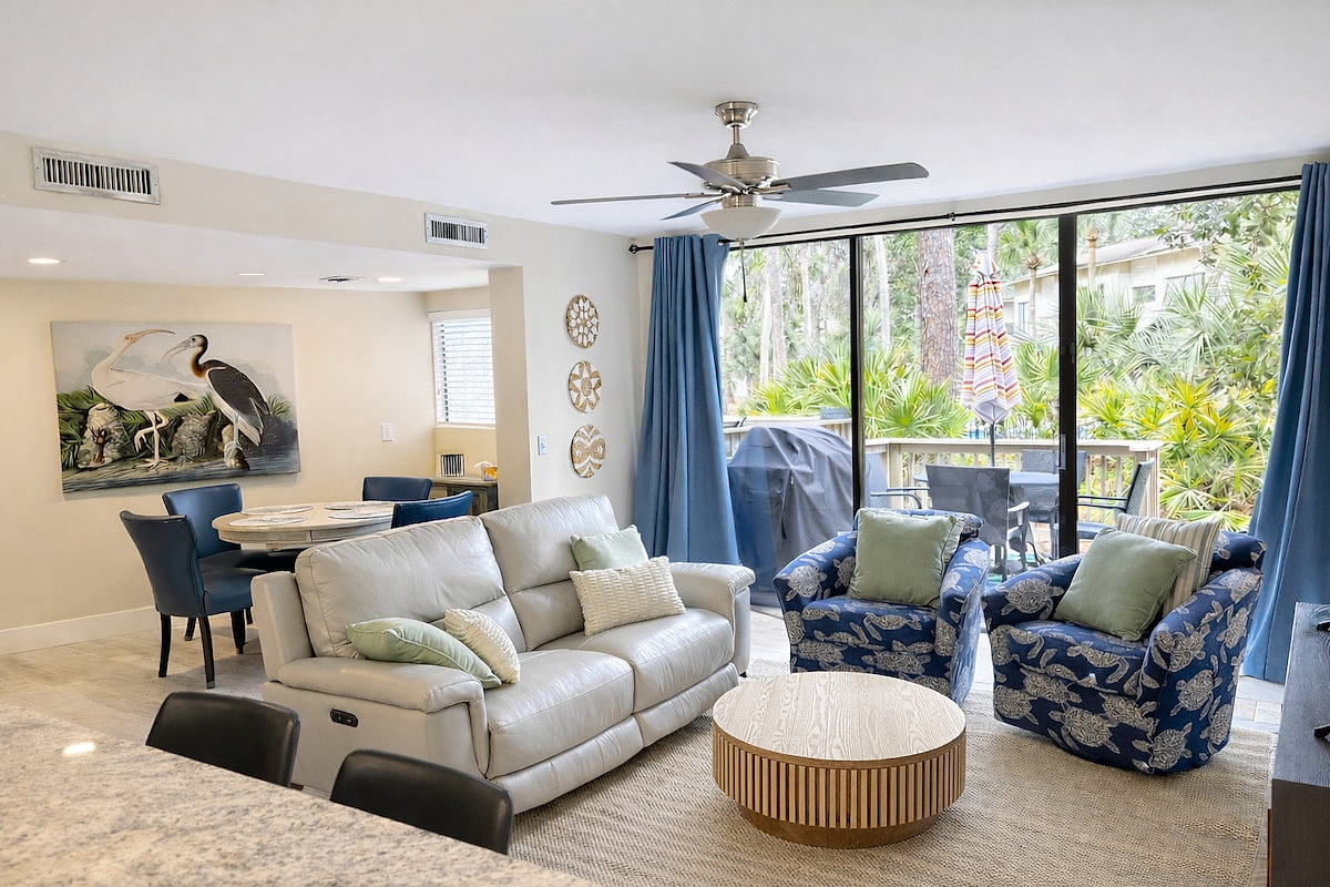 5 min walk to the beach- Close to Coligny Sleeps 6 image 1