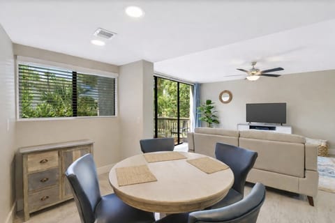 Center of it all | Beach |Poolside | Colingy image 4