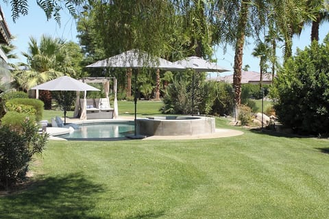 Welcome to The Villa...Walk to Coachella!