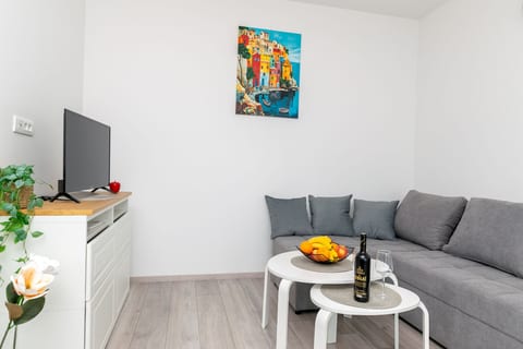 Apartment Comfort - Unit 378373-13