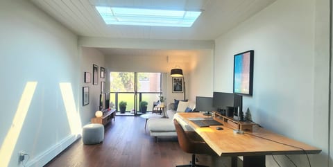 Top-Floor West End Sanctuary, 15-Min Walk to BC Pl