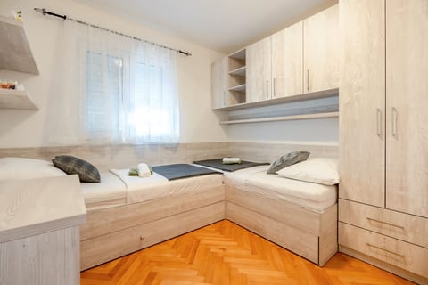 Apartment Makarska 29 - Unit 378374-13