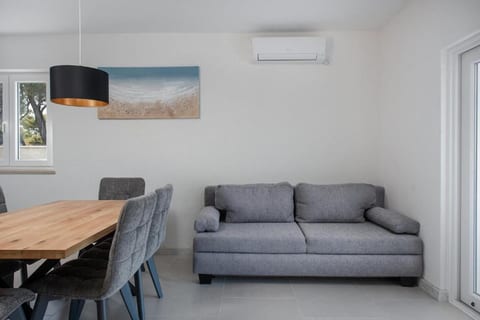 Villa Azure Bay - Unit 378388-13