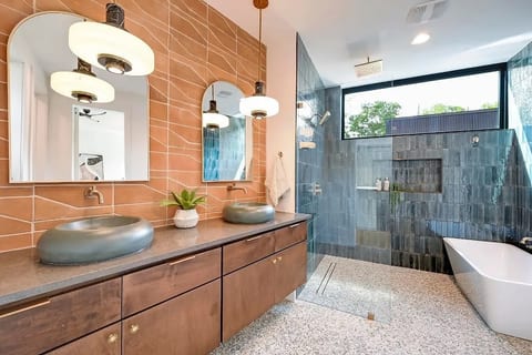 The Chote House - Designer Retreat + Pool + Casita
