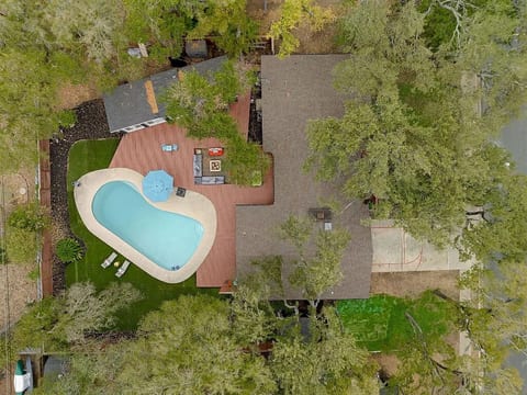 Oak & Ember Retreat | Pool, Fire Pit + Guest House