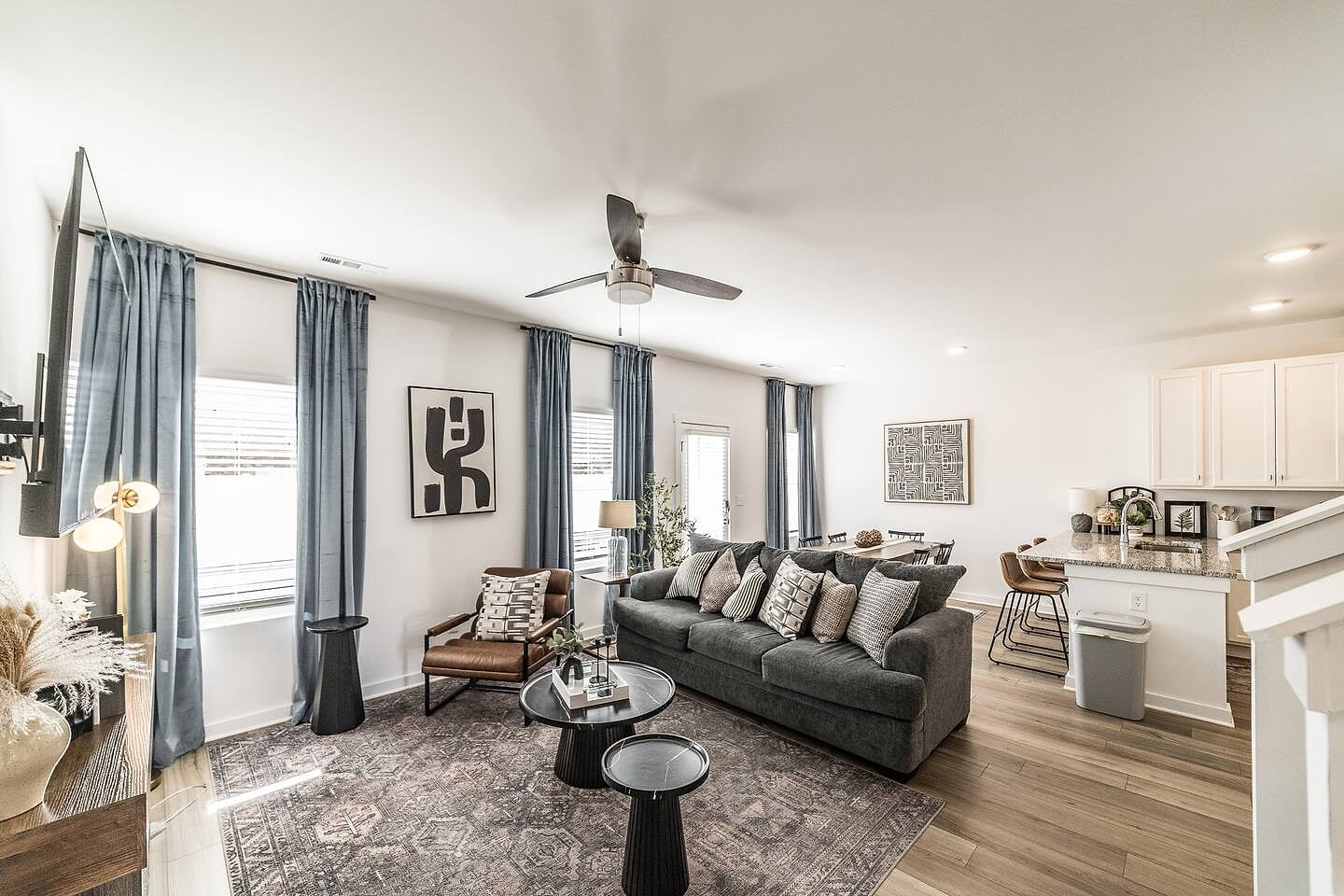 Modern Huntsville Townhome • Minutes to MidCity