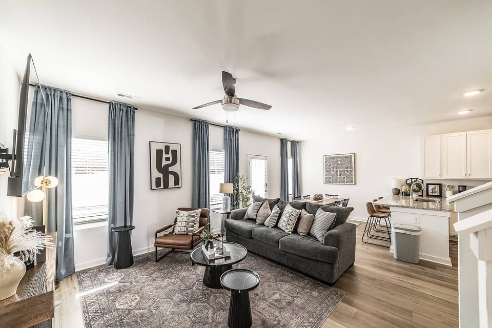 Modern Huntsville Townhome • Minutes to MidCity - Huntsville