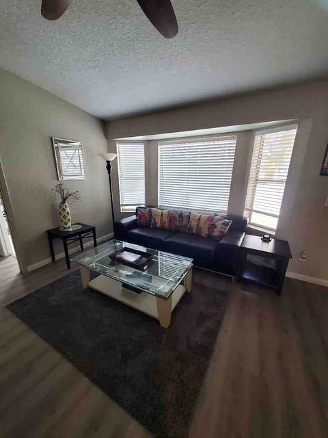 3 Master suites | POOL! | Close To Everything!