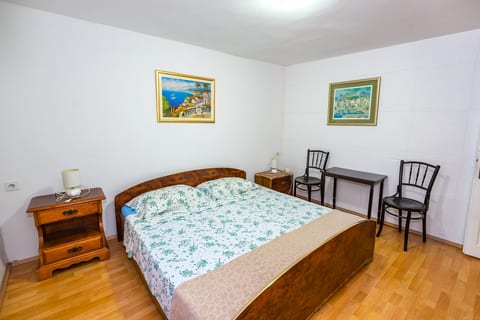 Apartment Split 2 - Unit 378391-13