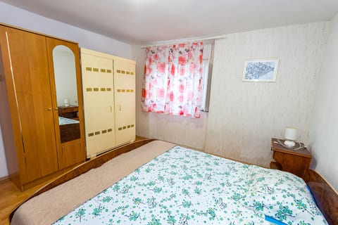 Apartment Split 2 - Unit 378391-13