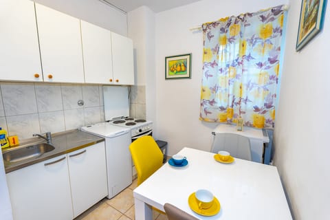 Apartment Split 2 - Unit 378391-13
