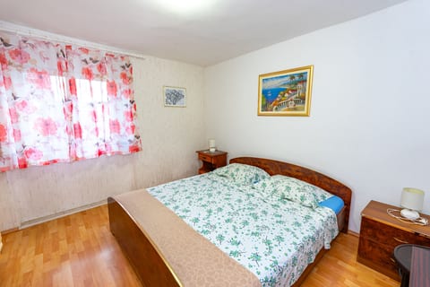 Apartment Split 2 - Unit 378391-13