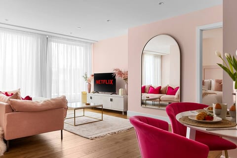Lux 2 KingBD·by Shambles&Café·10% discount·Wifi
