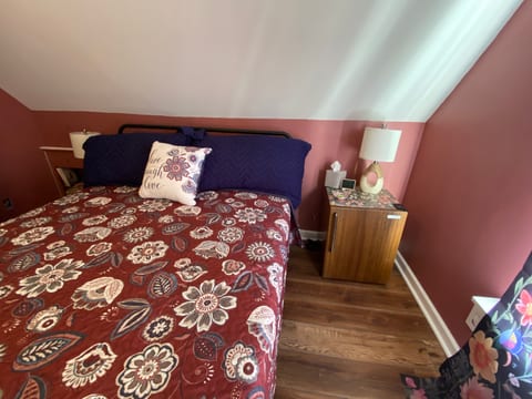 Rose Room - Cottage East