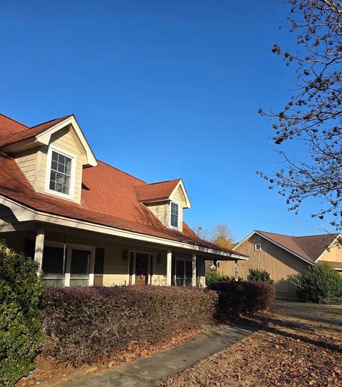 Spacious 4BR Home in Historic Pooler image 1