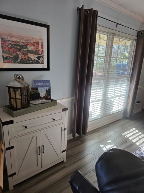 Spacious 4BR Home in Historic Pooler