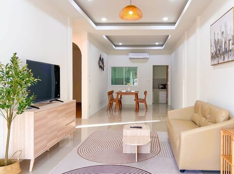 Minimal 2BR Townhome 1 near Nimman & MAYA