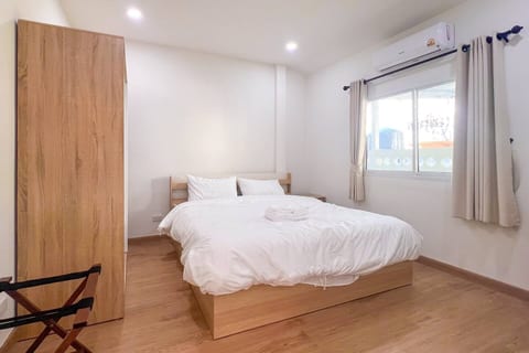 Minimal 2BR Townhome 2 near Nimman & MAYA