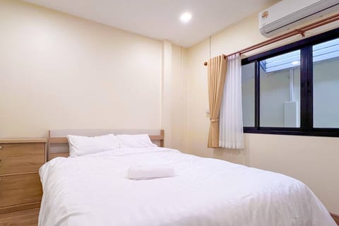 Minimal 2BR Townhome 3 near Nimman & MAYA