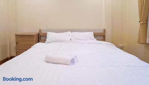 Minimal 2BR Townhome 3 near Nimman & MAYA