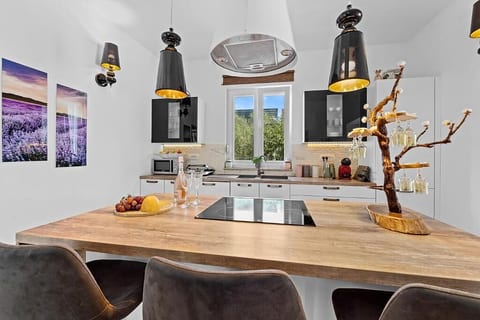 Villa Emily - Unit 378408-13