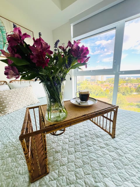 Feel pampered and enjoy a queen sized bed with gorgeous view of lake