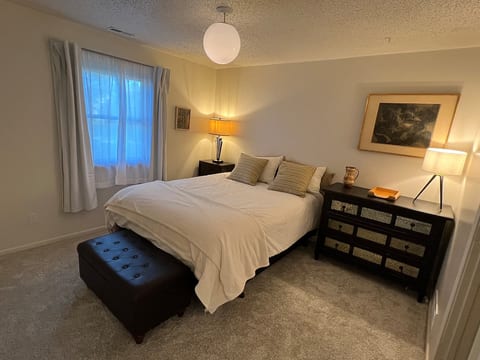 Practical Zen II: 4bdr/2bth/5bed