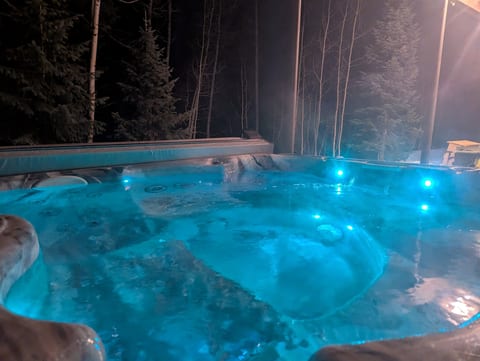 Hot tub. Located off the downstairs deck.