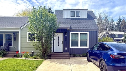 Front of townhome (green side is another AirBnB)