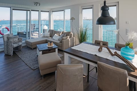 Houseboat in the Baltic Sea Resort Olpenitz – vacation directly on the water