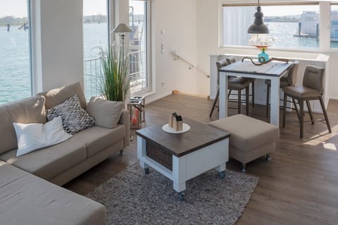 Houseboat in the Baltic Sea Resort Olpenitz – vacation directly on the water