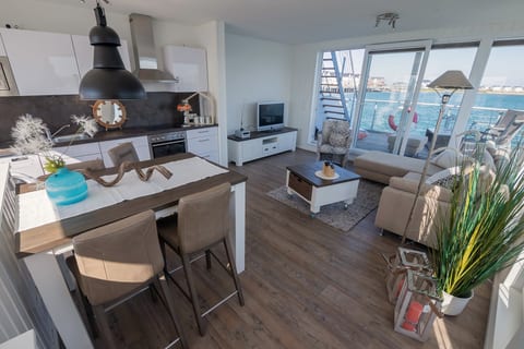 Houseboat in the Baltic Sea Resort Olpenitz – vacation directly on the water
