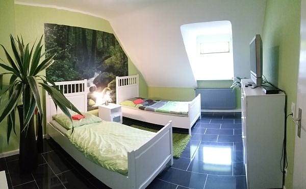 Guest room Solingen Center 33100 - Solingen