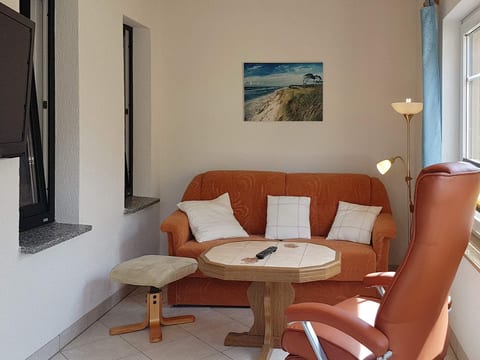 Holiday apartment Prerow 37746