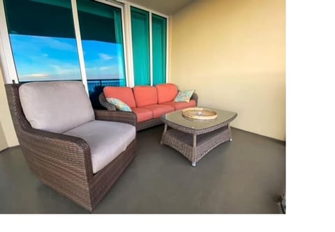 Mar Vista Grande 810 Oceanfront 3 BR 3 BA Condo