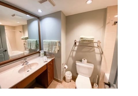 Mar Vista Grande 810 Oceanfront 3 BR 3 BA Condo