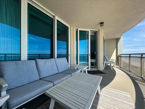 Mar Vista Grande 905 Oceanfront 3 BR 3 BA Condo
