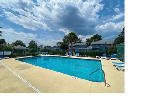 23 A Lil Salty 2 BR 2.5 BA Townhome Little River