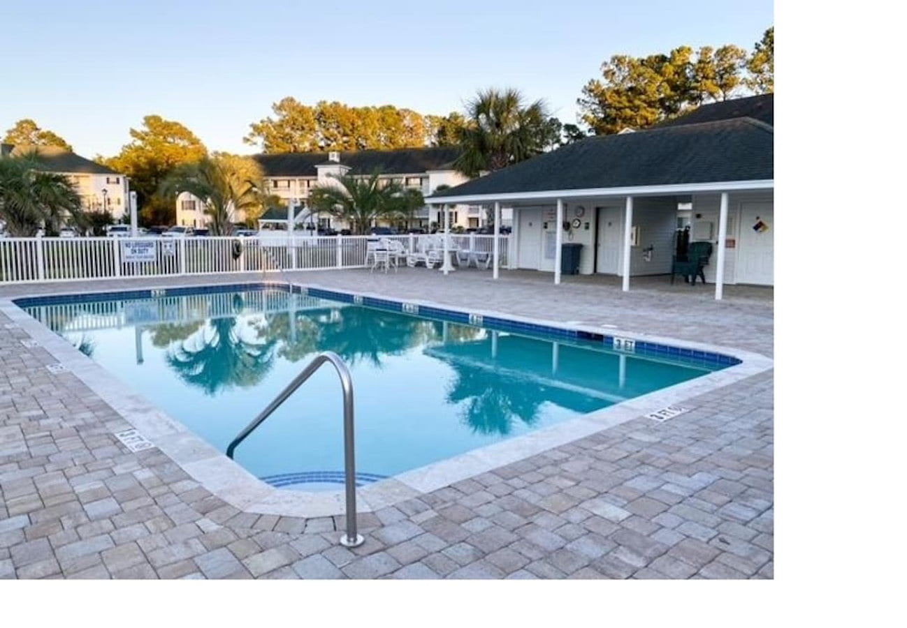D2 Bishop on the Green 2 BR 2 BA Condo Golf Course