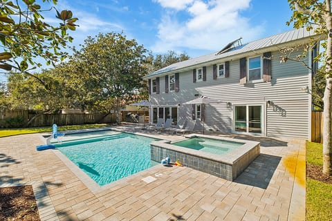 Backyard Oasis, Pool,Sandy Magnolia, Sleeps 16,Eastern Lake,Golf Cart, Bikes