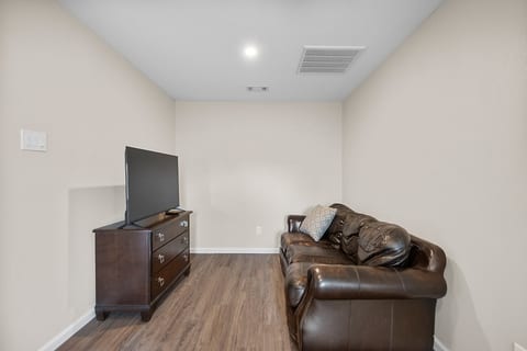Conway Casita- A Modern Fully Furnished Guest Home image 4