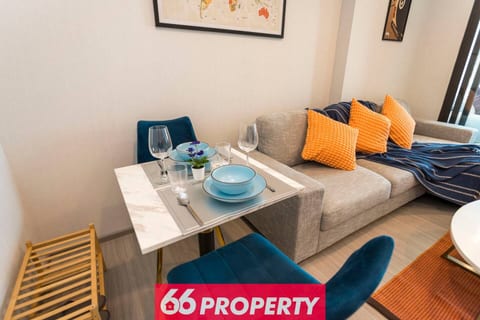 Cozy Sky Retreat | Walk to BTS, Sukhumvit Soi 62