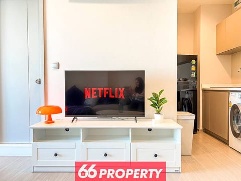 Cozy Sky Retreat | Walk to BTS, Sukhumvit Soi 62