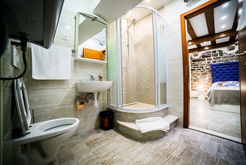 Apartment Genius Loci - Unit 378372-13