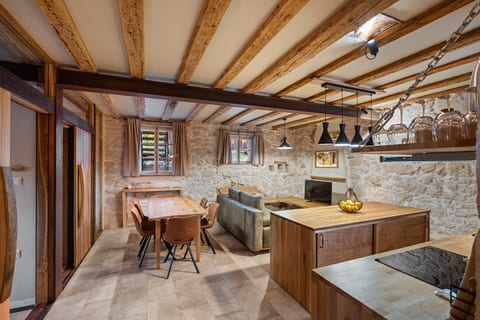 Apartment Heritage Stonehouse - Unit 378409-13