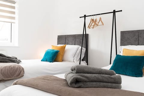 Twin bedroom